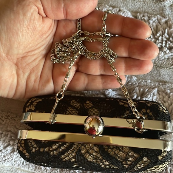 Black Lace & Silver Clamshell Evening Bag - Picture 7 of 10